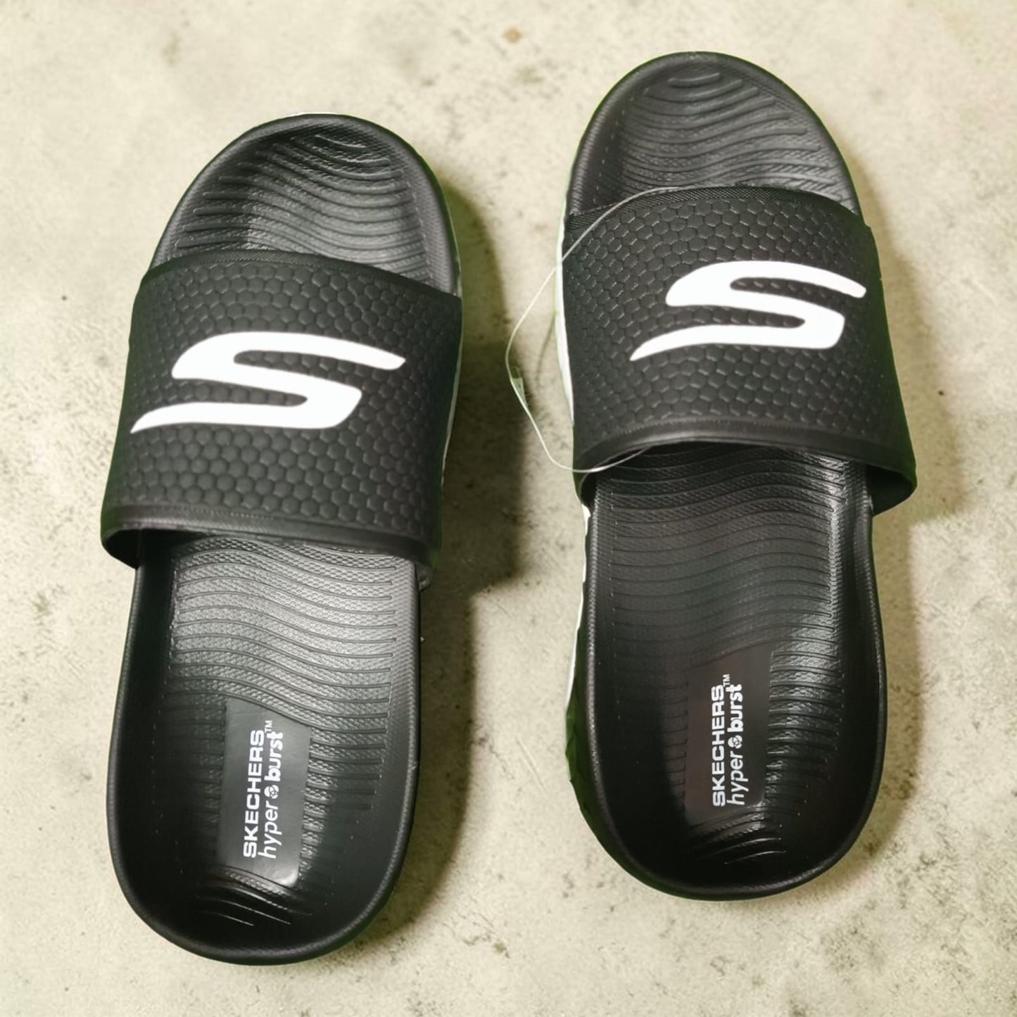 SKETCHRS BLACK HYPER BURST SANDALS